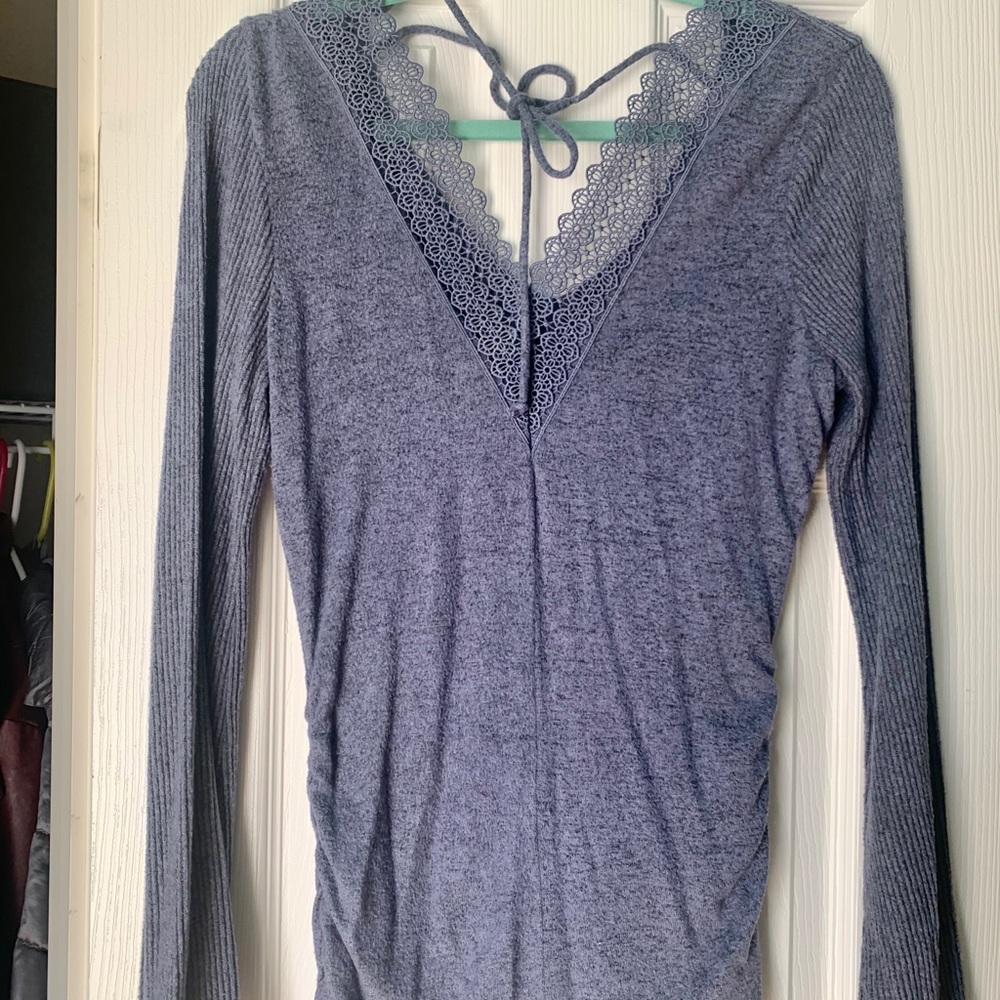 Ruched periwinkle top - Picture 2 of 2